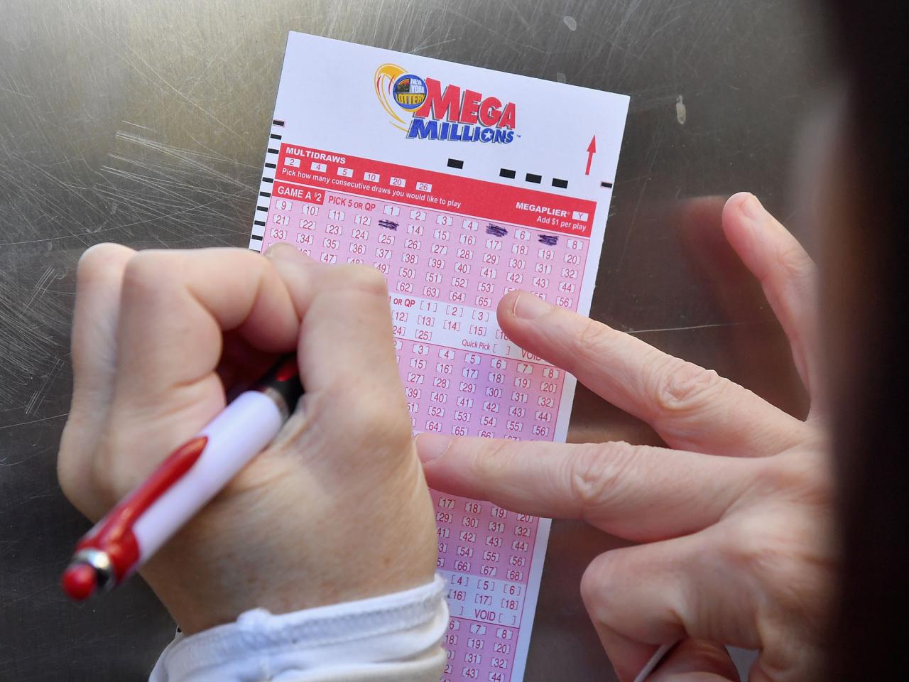 Winning ticket for .22 billion Mega Millions jackpot sold in California